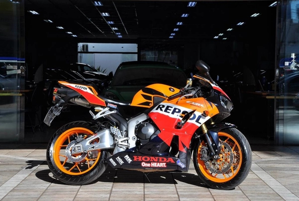 HONDA CBR 600RR HRC REPSOL 2013/2013 28.874 km 58.900,00