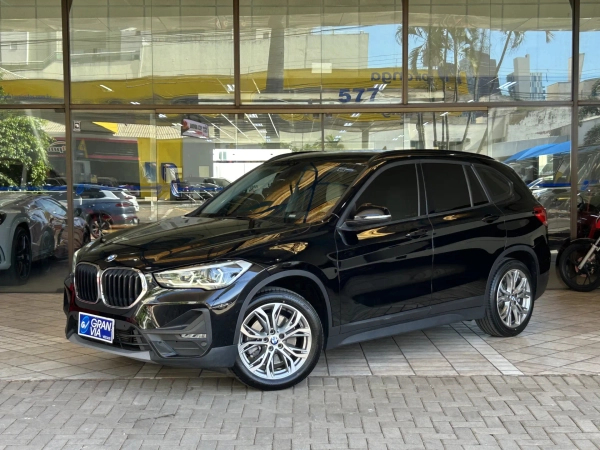 BMW X1 2.0 16V TURBO ACTIVEFLEX SDRIVE20I GP 4P AUTOMÁTICO 2021/2022 50.626 km 167.000,00